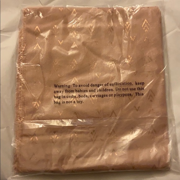 Women's Style Collective Diamond Geo Loop Infinity Scarf Blush Pink One Size NWT - Picture 5 of 5